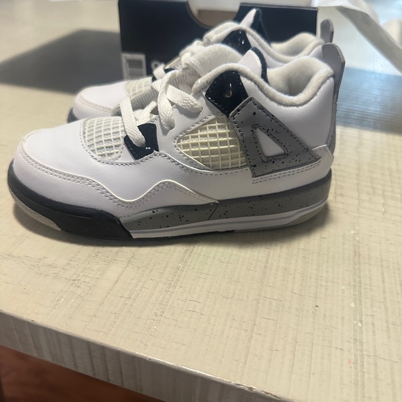 Little kid Jordan 4 retro - Picture 3 of 5